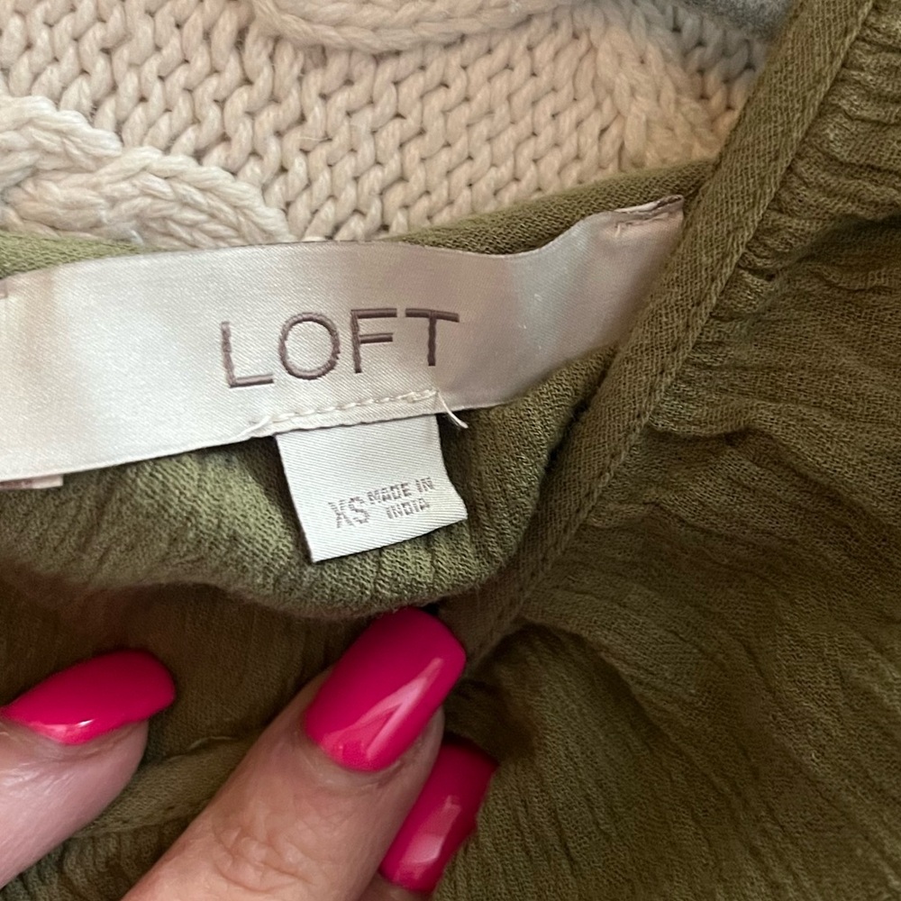 LOFT Olive Ruffle Blouse Cotton Womens Size XS - Picture 7 of 11